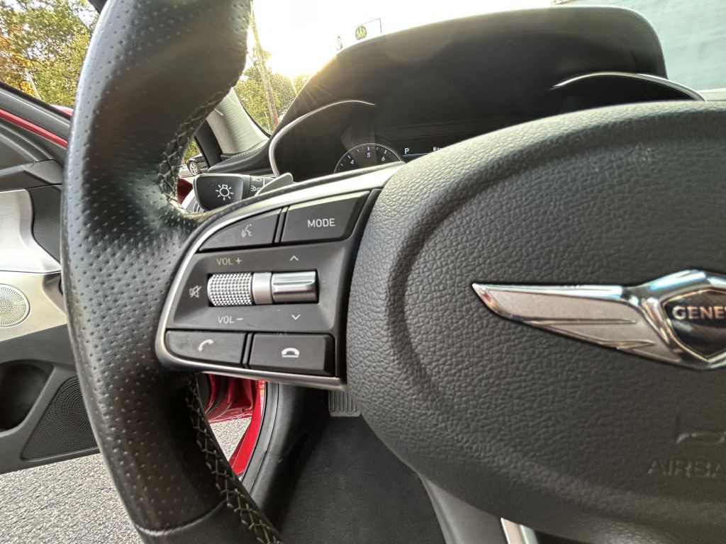 2021 Genesis G70 Image 28