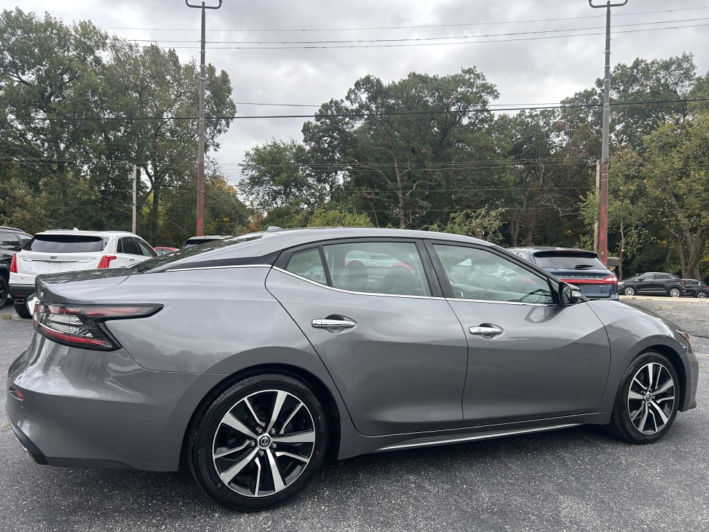 2022 Nissan Maxima Image 8