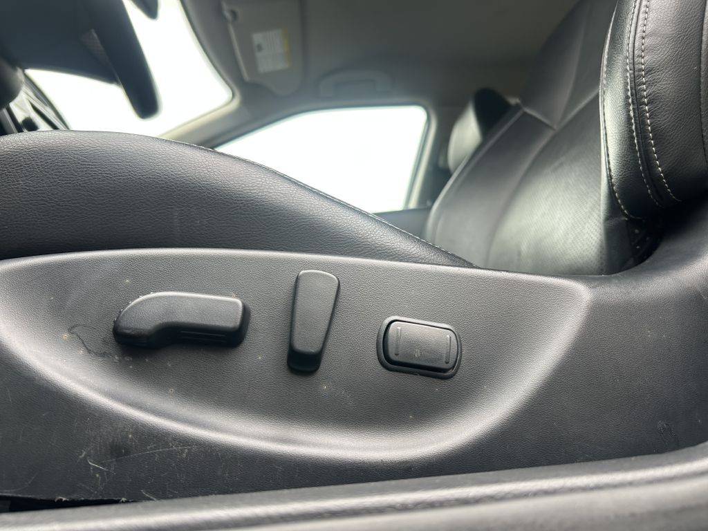 2022 Nissan Maxima Image 12