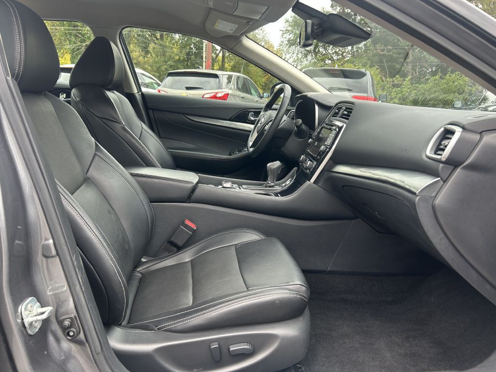 2022 Nissan Maxima Image 15