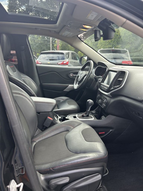 2018 Jeep Cherokee Image 15