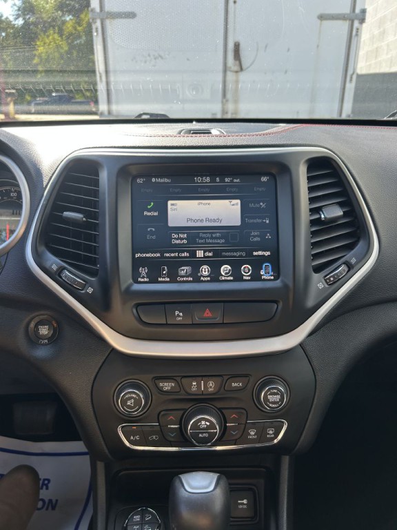 2018 Jeep Cherokee Image 21