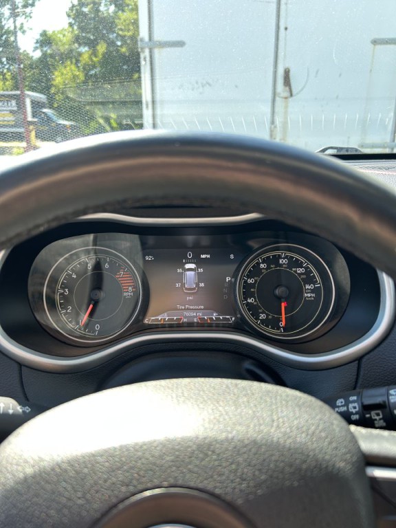 2018 Jeep Cherokee Image 25