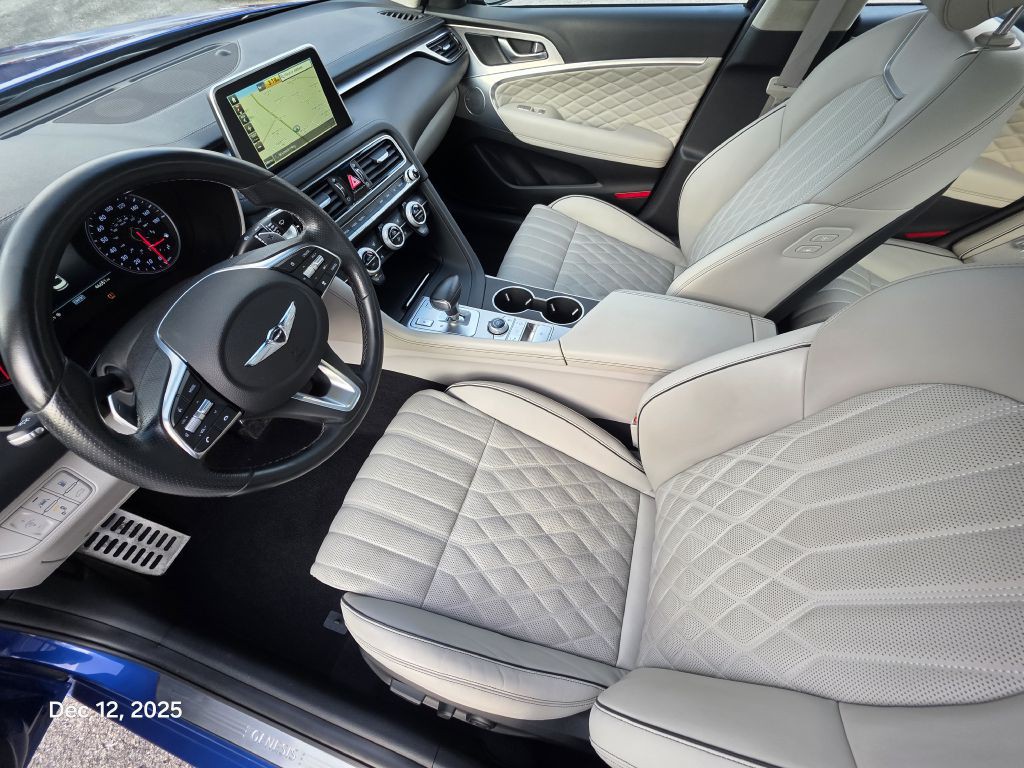 2019 Genesis G70 Image 32