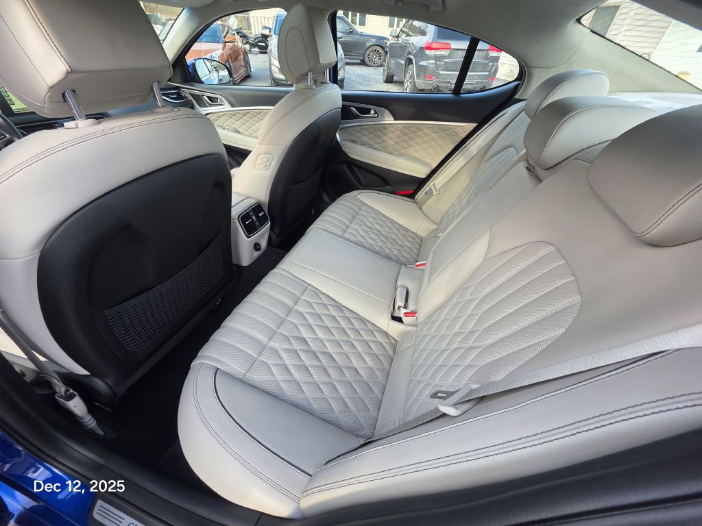 2019 Genesis G70 Image 33