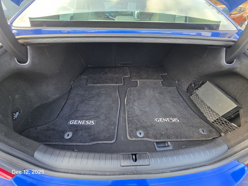 2019 Genesis G70 Image 35