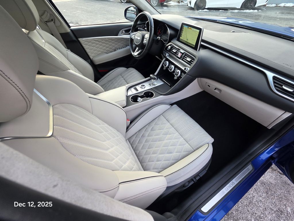 2019 Genesis G70 Image 38