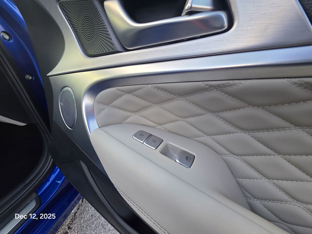 2019 Genesis G70 Image 40