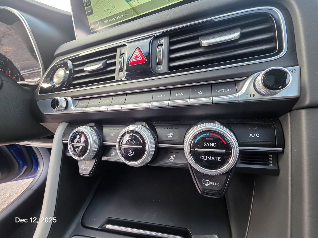 2019 Genesis G70 Image 52