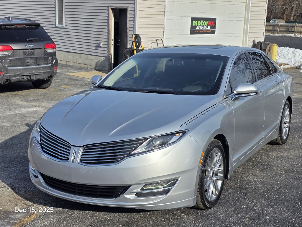 2013 Lincoln MKZ Image 3