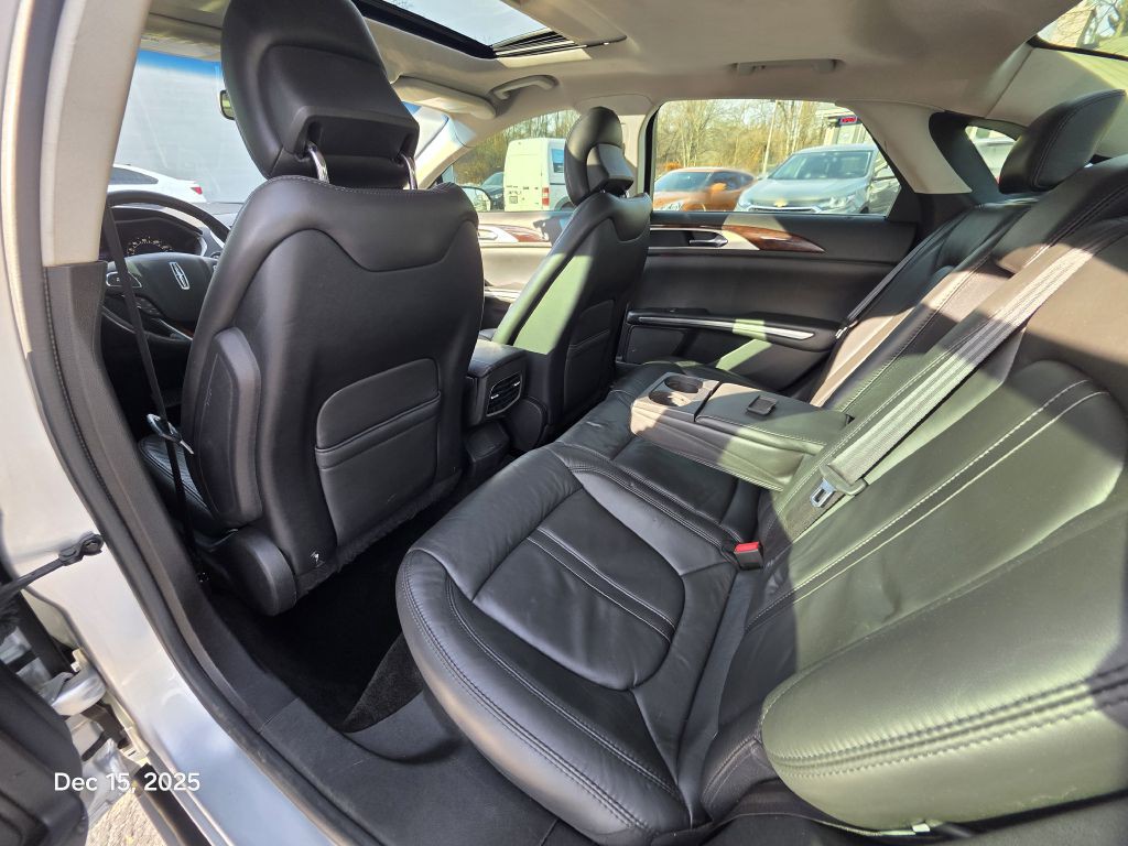 2013 Lincoln MKZ Image 21