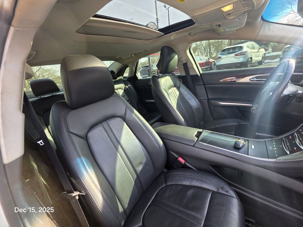 2013 Lincoln MKZ Image 25