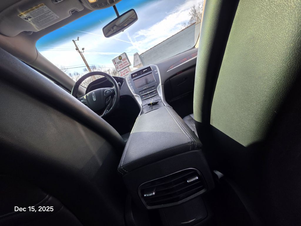 2013 Lincoln MKZ Image 27