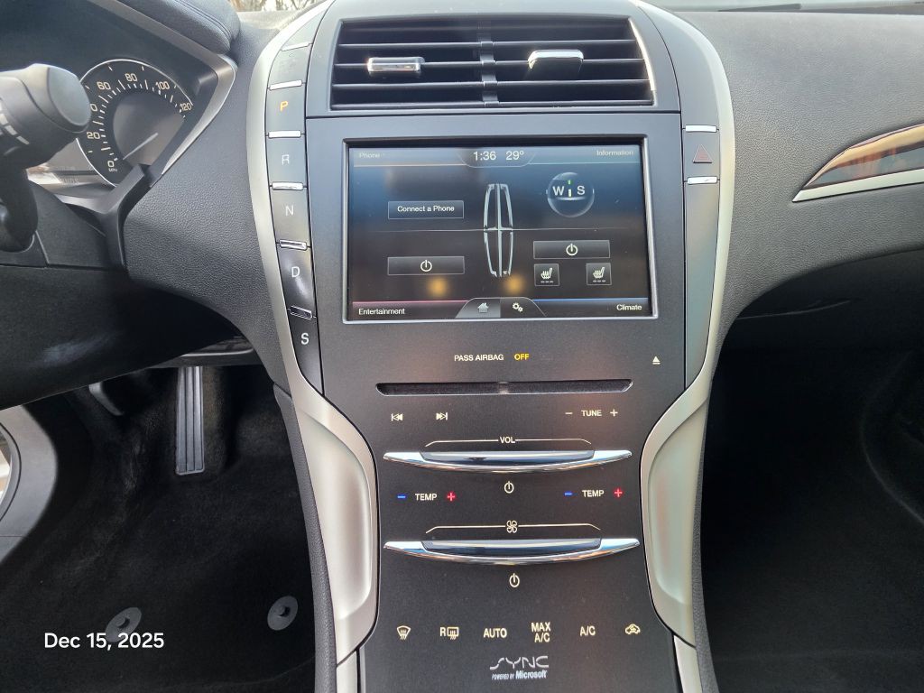 2013 Lincoln MKZ Image 29