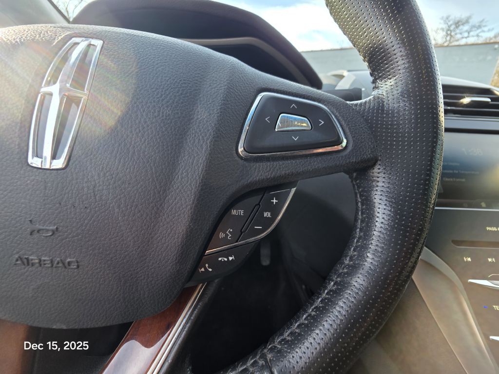 2013 Lincoln MKZ Image 39