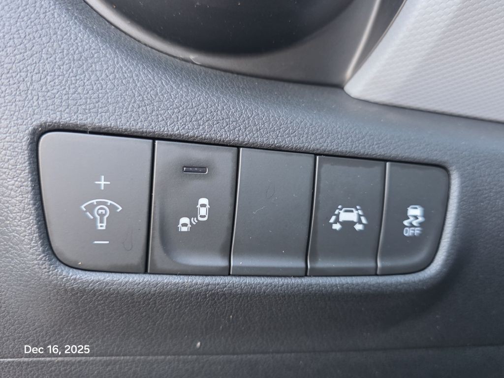 2021 Hyundai Kona Image 44