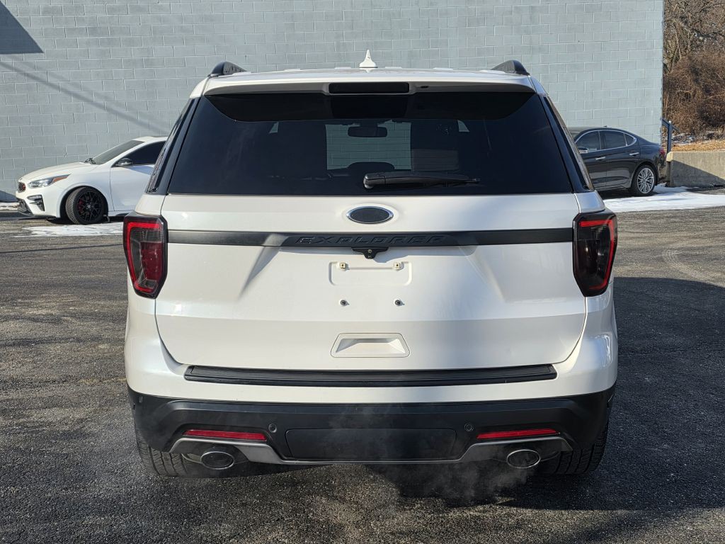 2018 Ford Explorer Image 9