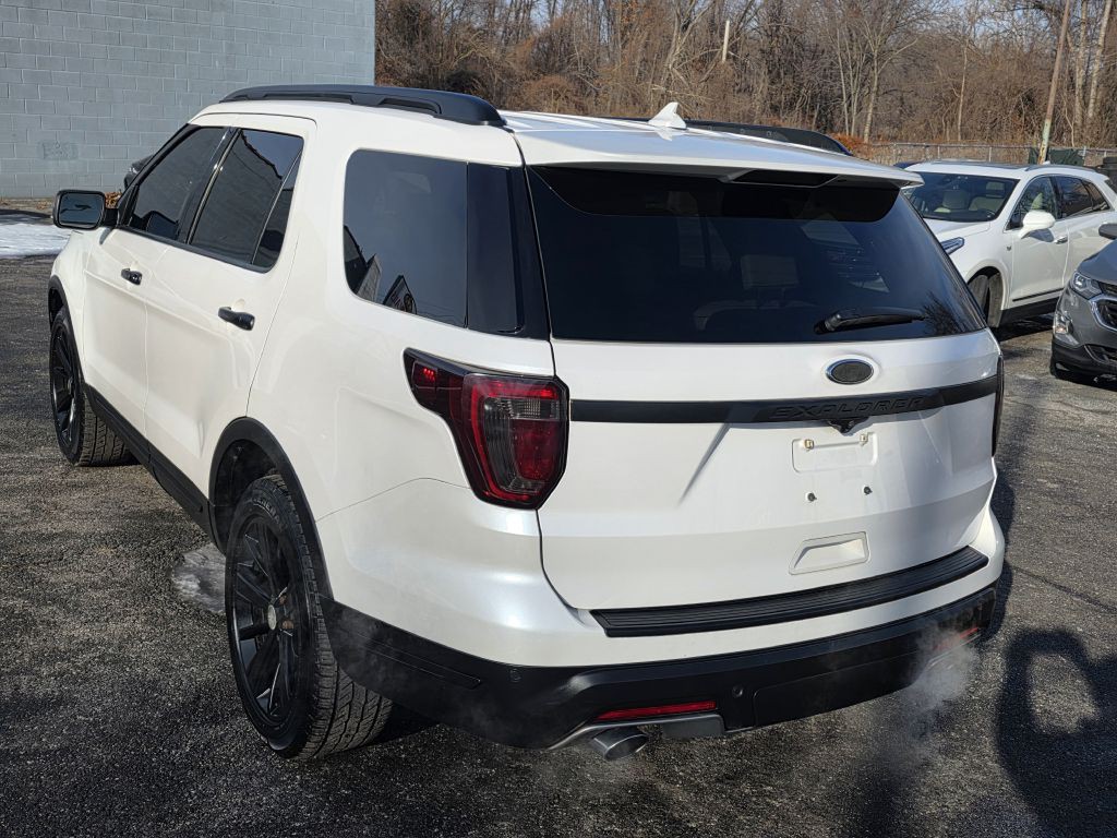 2018 Ford Explorer Image 11