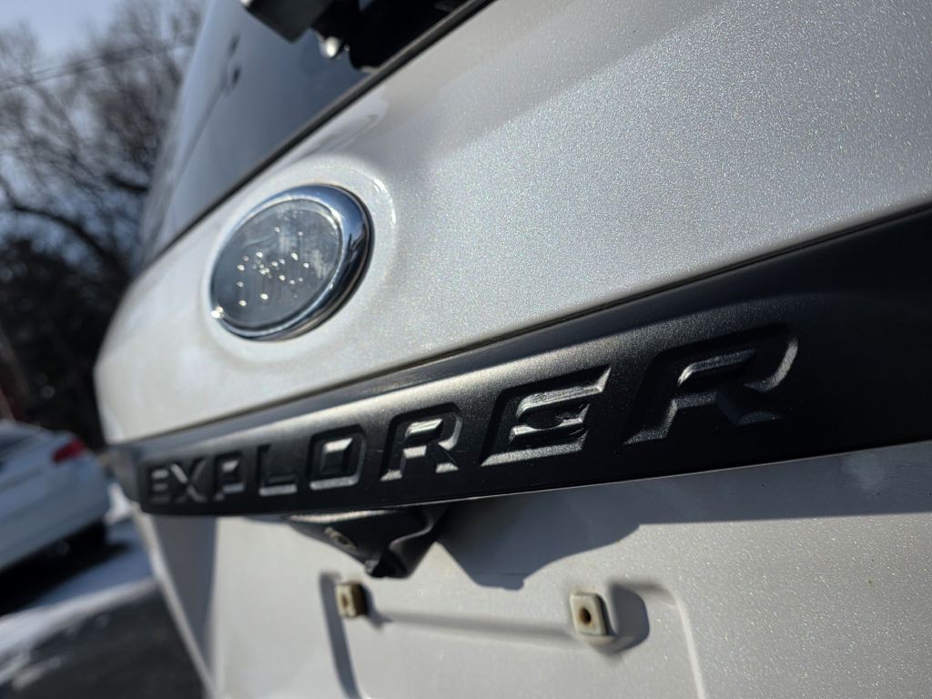 2018 Ford Explorer Image 12