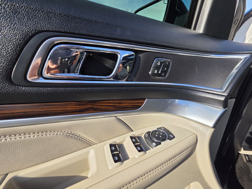 2018 Ford Explorer Image 18