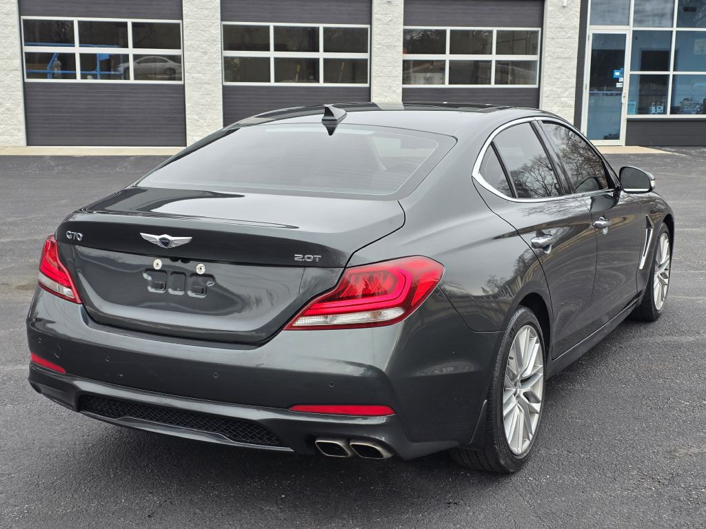 2021 Genesis G70 Image 10