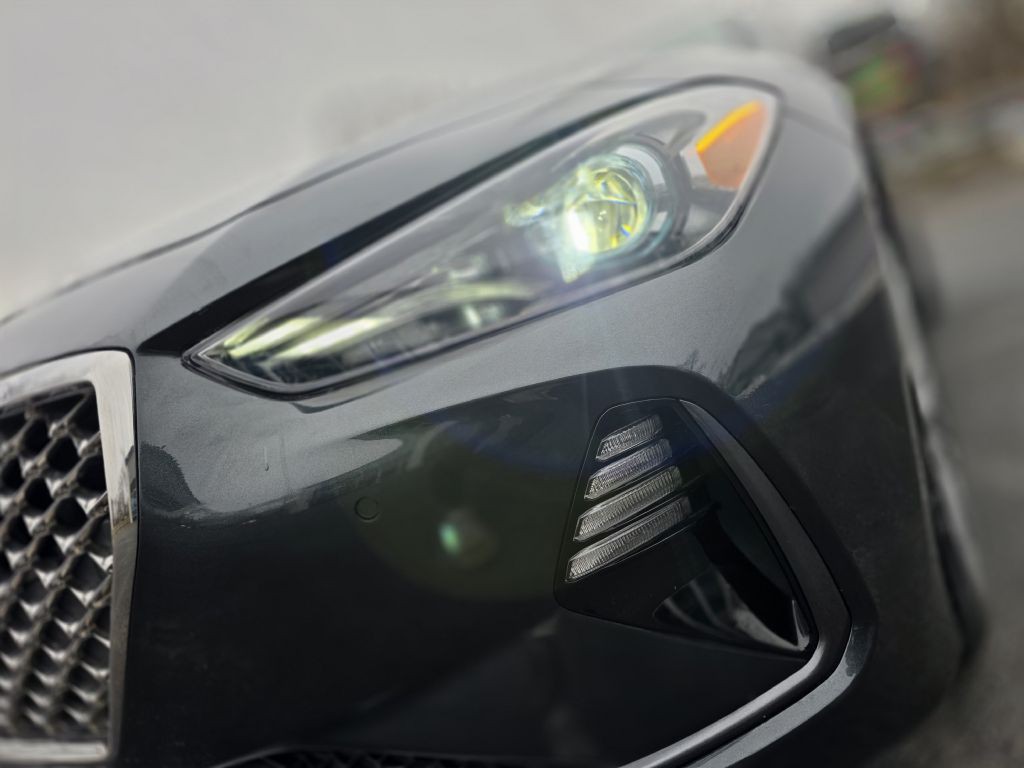 2021 Genesis G70 Image 17