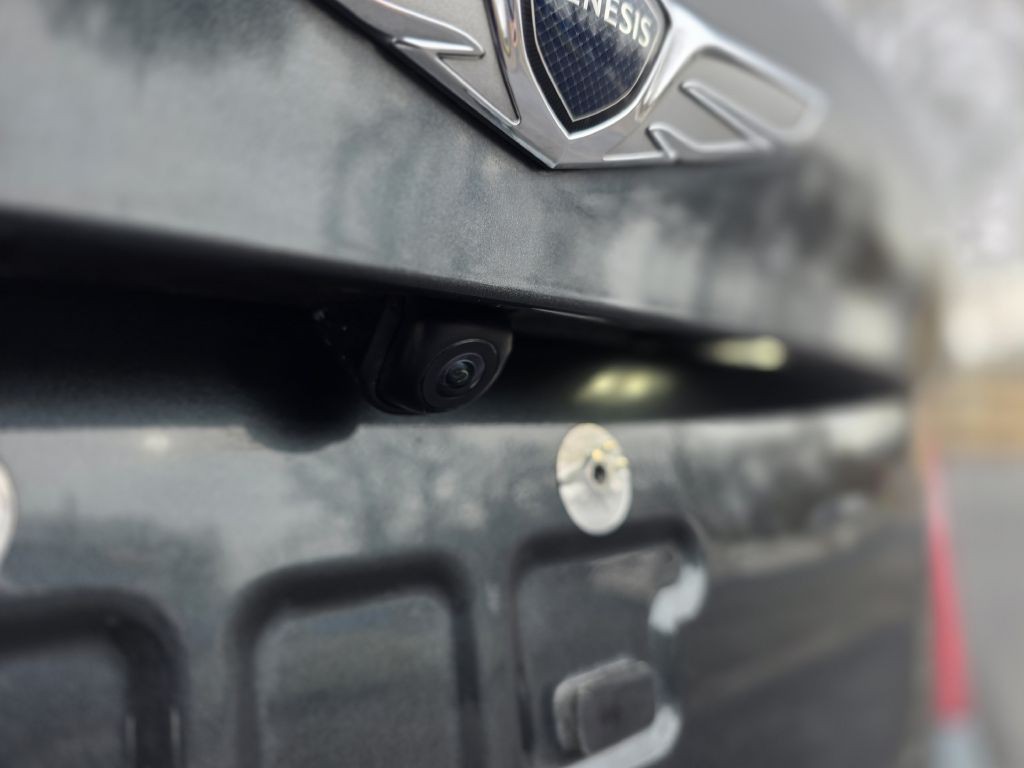 2021 Genesis G70 Image 26