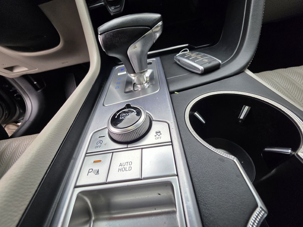 2021 Genesis G70 Image 45