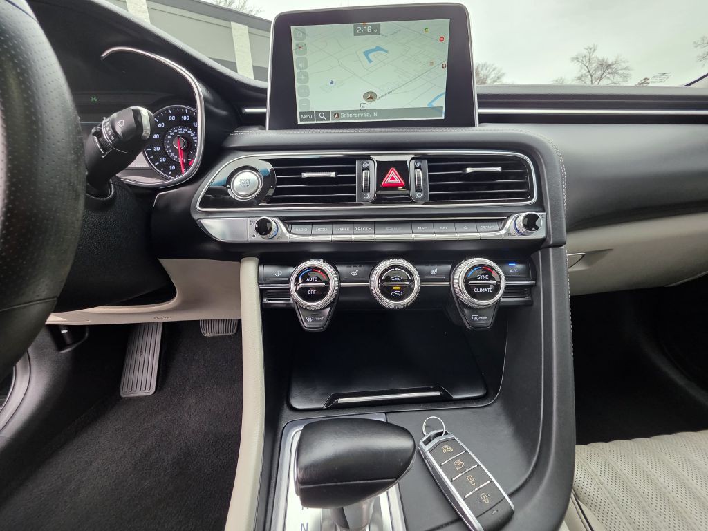 2021 Genesis G70 Image 48