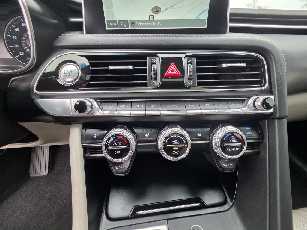 2021 Genesis G70 Image 50