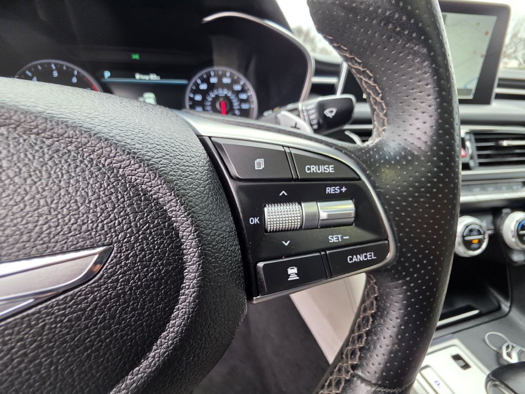 2021 Genesis G70 Image 57