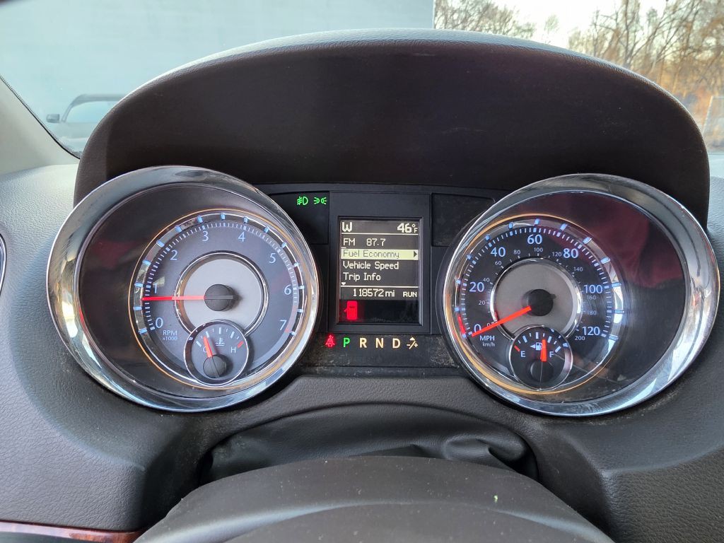 2015 Chrysler Town & Country Image 43