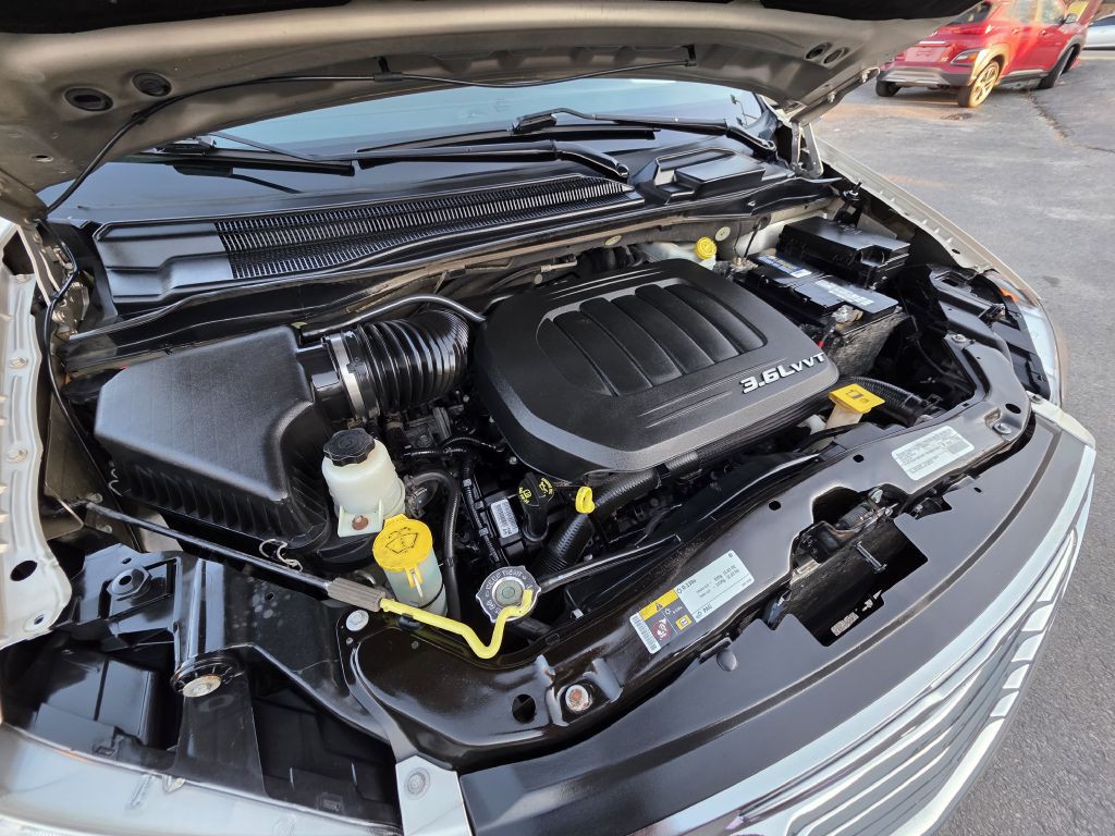 2015 Chrysler Town & Country Image 47