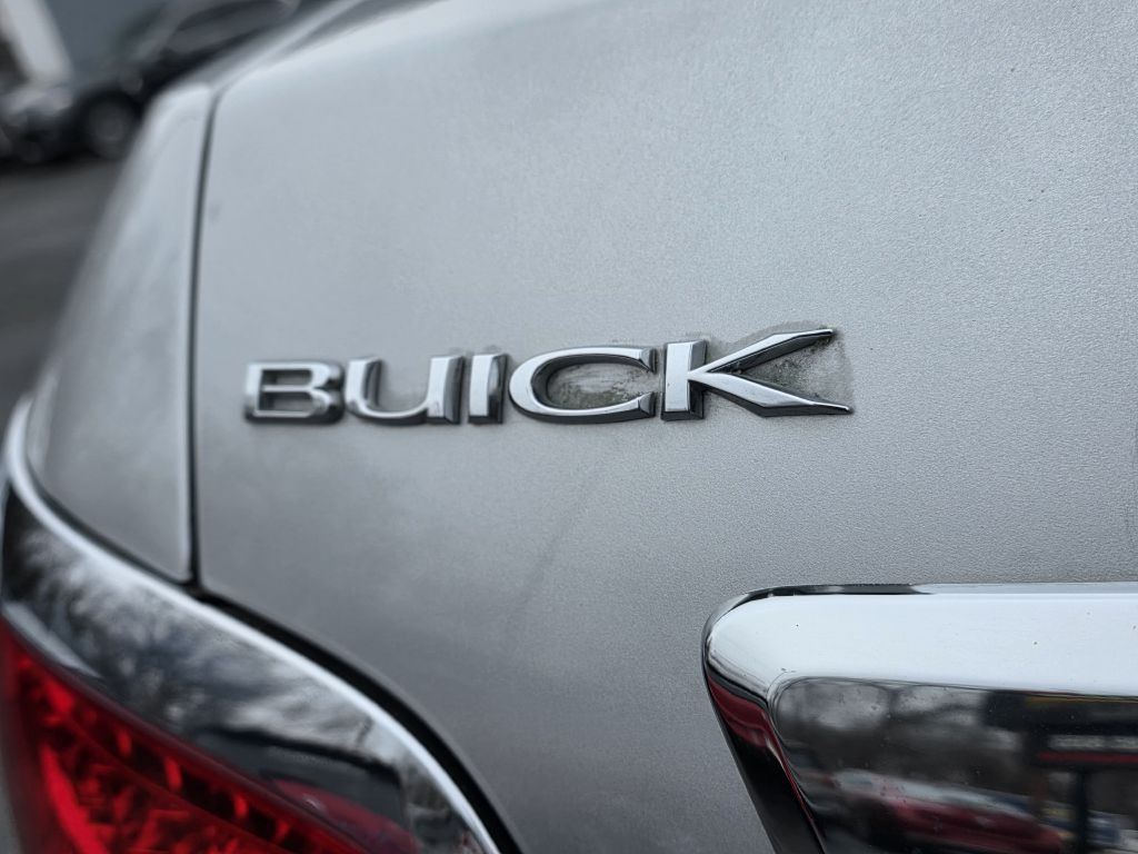 2013 Buick Lacrosse Image 11