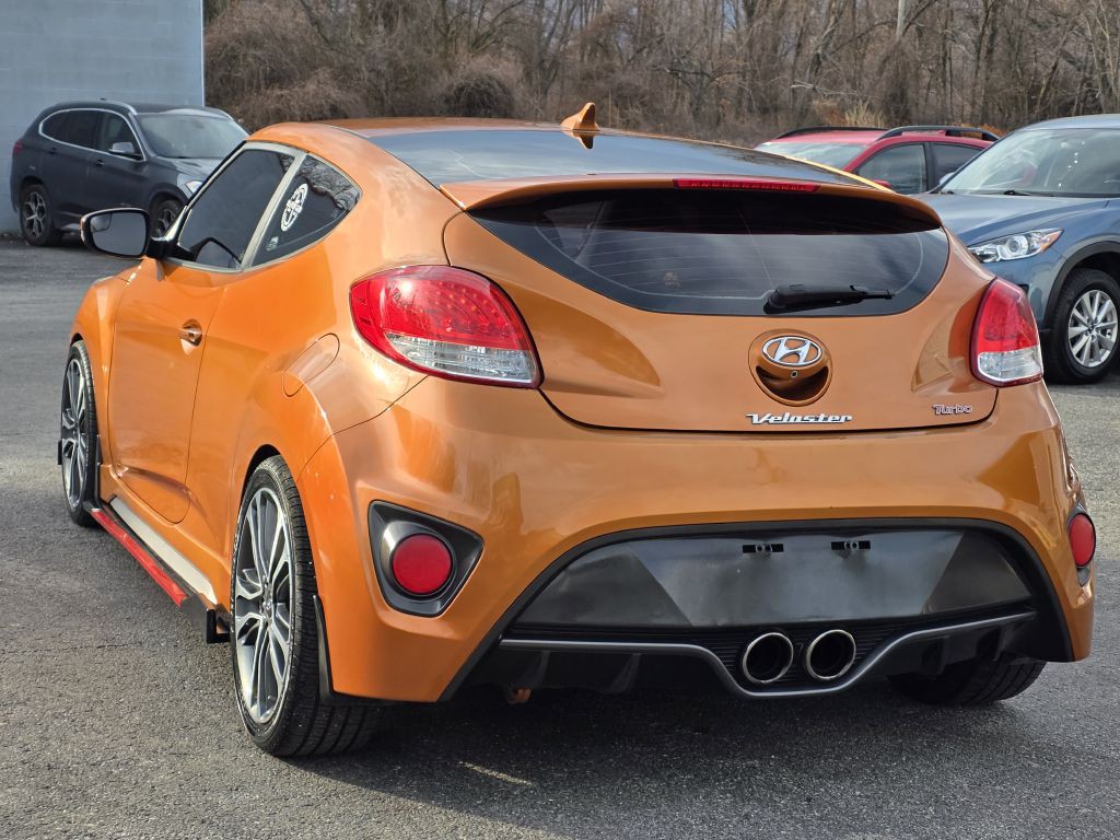 2016 Hyundai Veloster Image 10