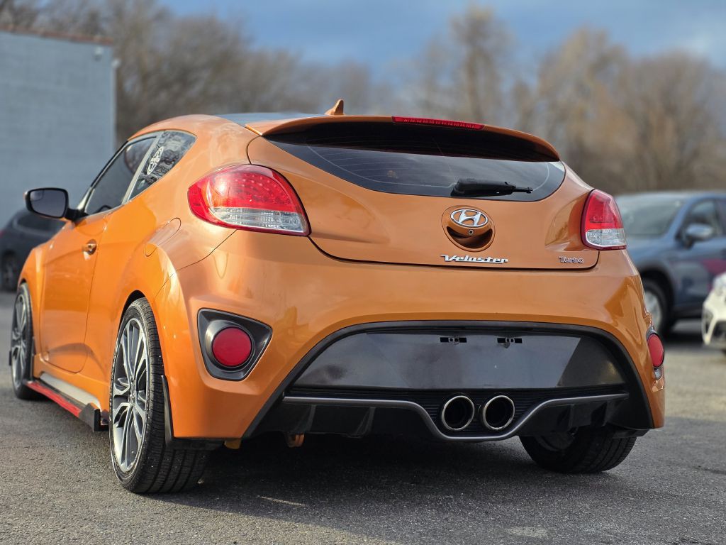 2016 Hyundai Veloster Image 11