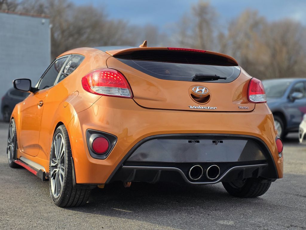 2016 Hyundai Veloster Image 12