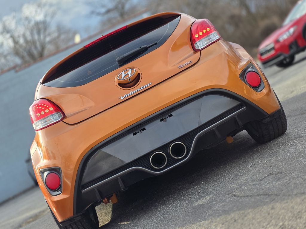 2016 Hyundai Veloster Image 13