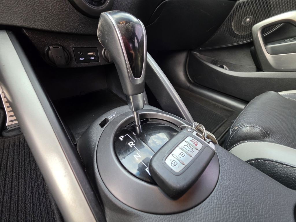 2016 Hyundai Veloster Image 32