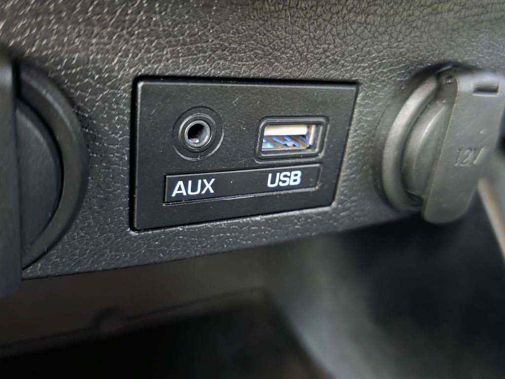 2016 Hyundai Veloster Image 42