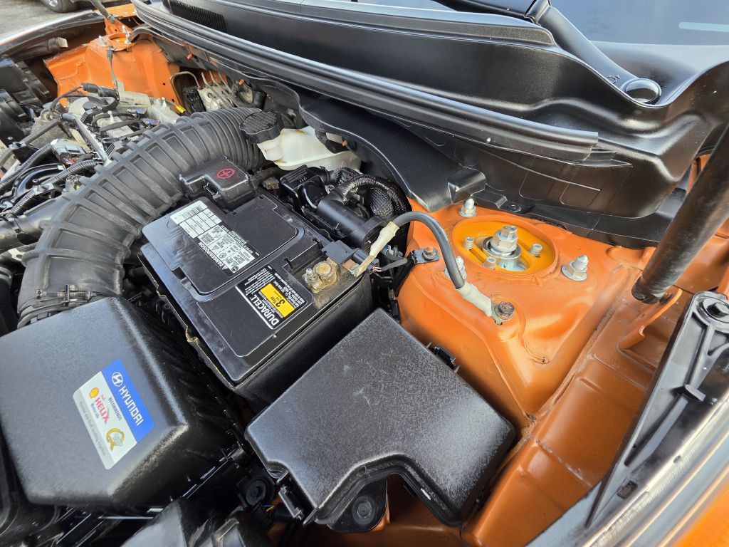 2016 Hyundai Veloster Image 44