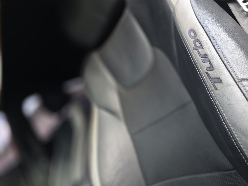 2016 Hyundai Veloster Image 45