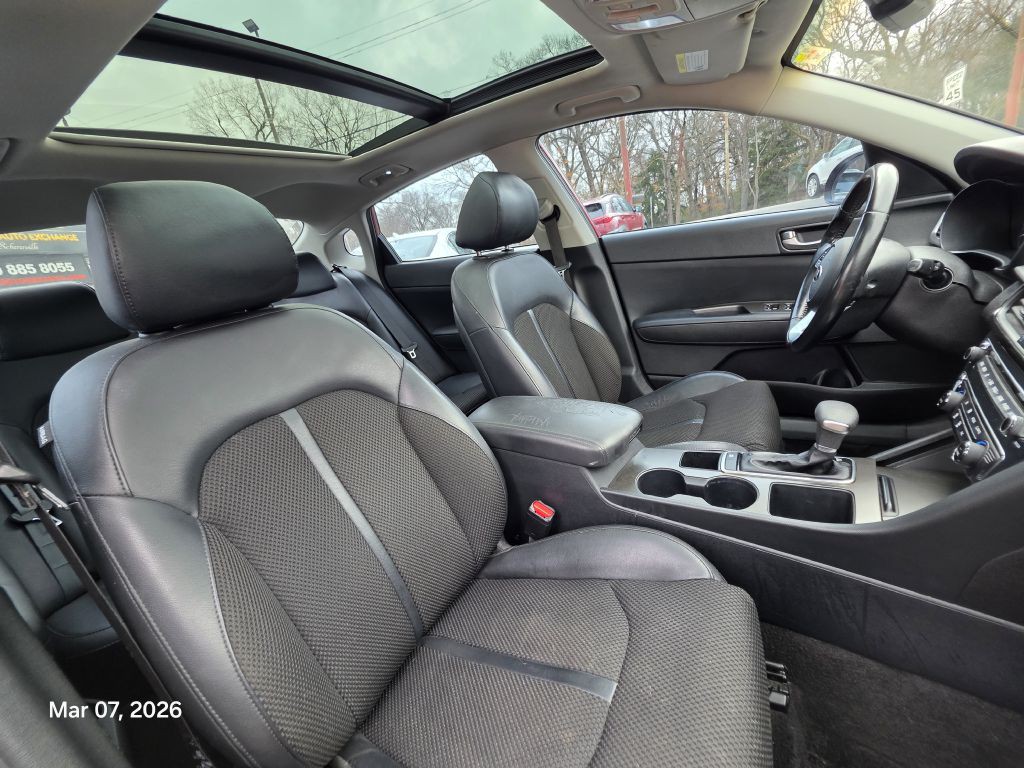 2019 Kia Optima Image 24