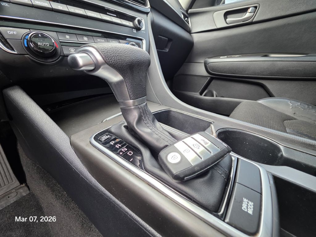 2019 Kia Optima Image 27