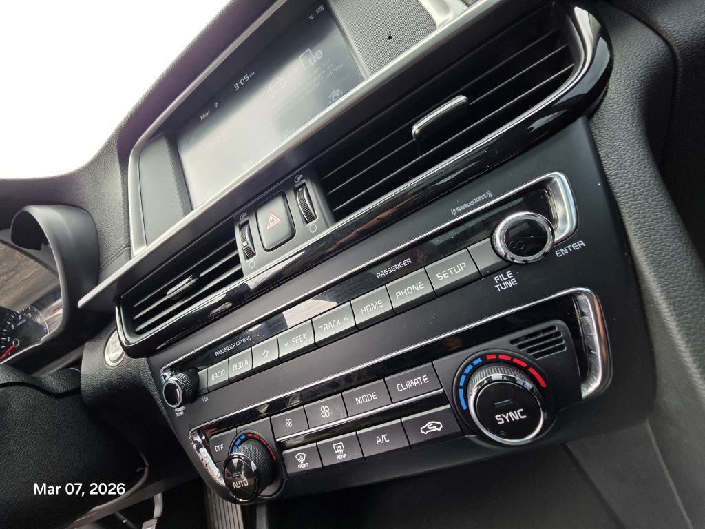 2019 Kia Optima Image 30