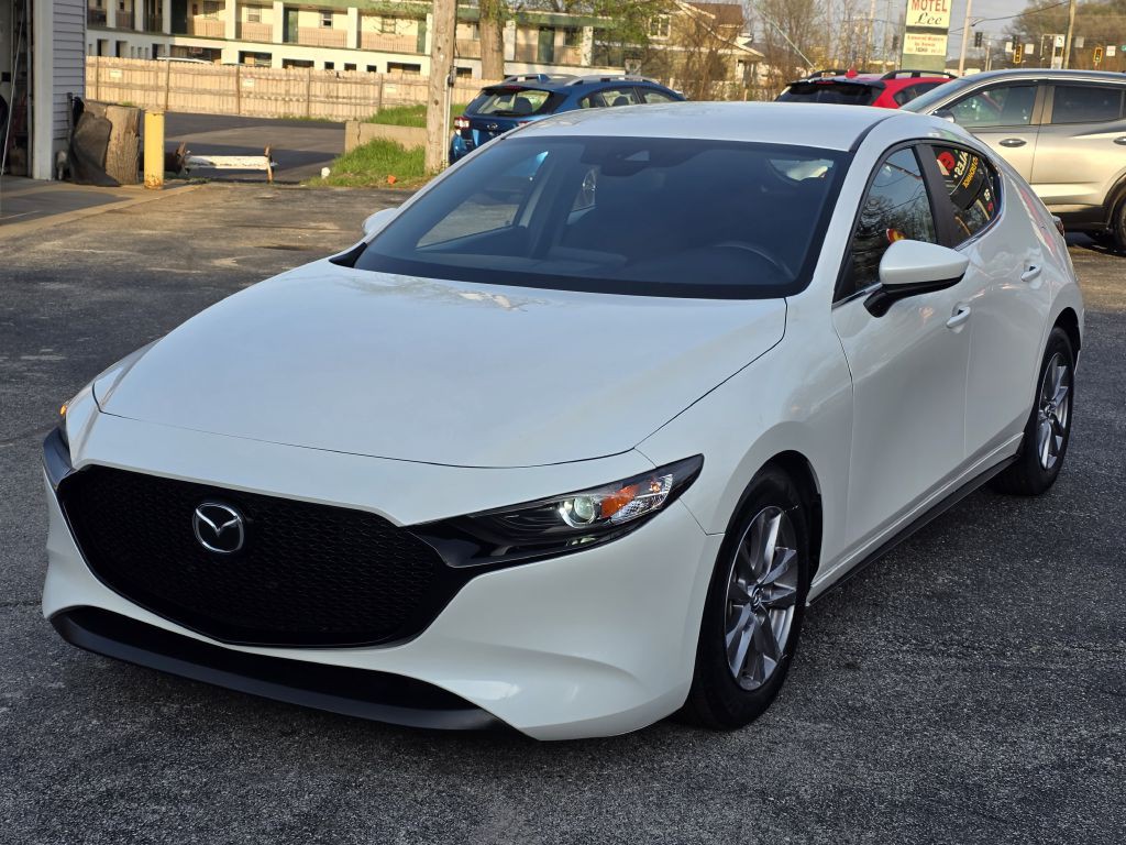 2022 Mazda Mazda3 Image 2