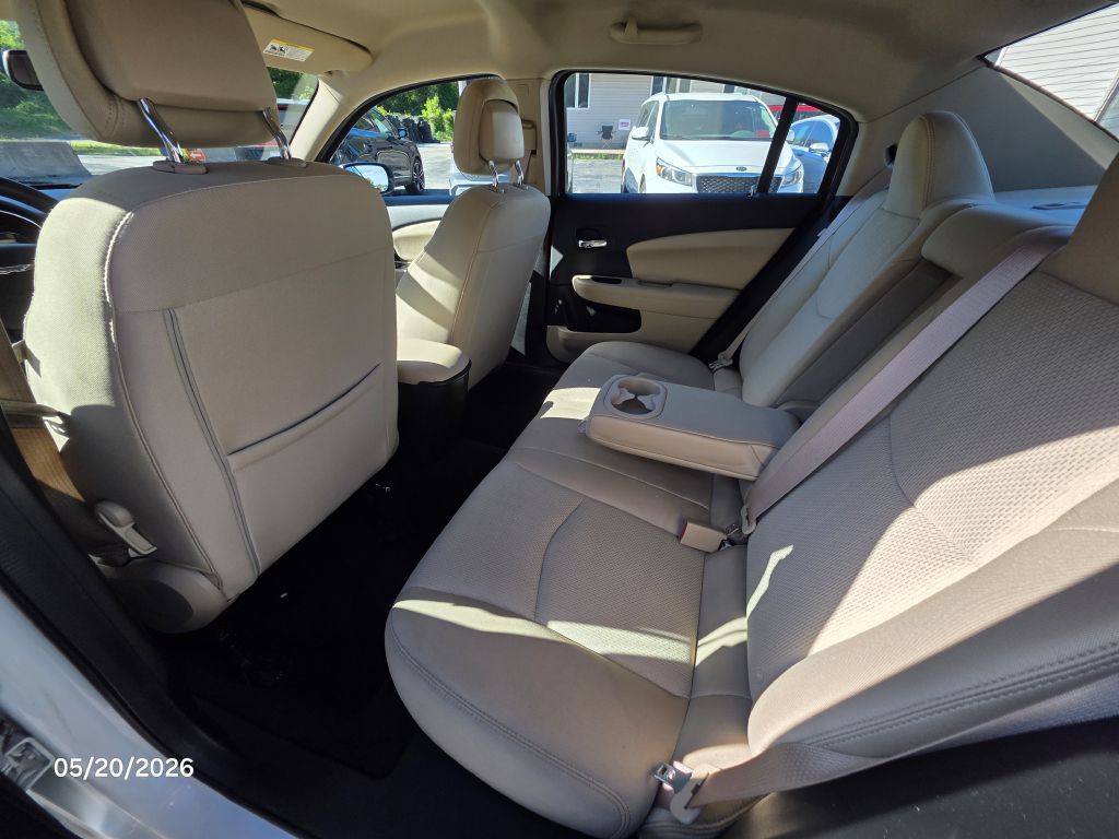 2014 Chrysler 200 Image 15