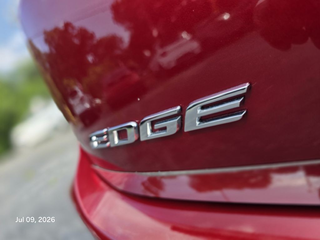 2017 Ford Edge Image 13