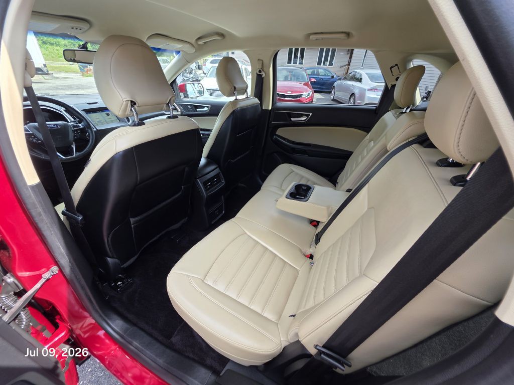 2017 Ford Edge Image 20
