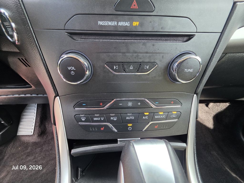 2017 Ford Edge Image 31